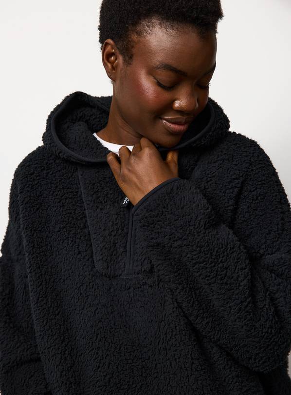 Black Borg Fleece Hooded Blanket M