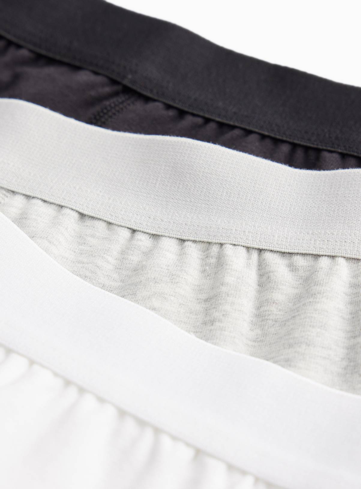 Black, Grey & White Trunks 5 Pack 5-6 years - Image 2