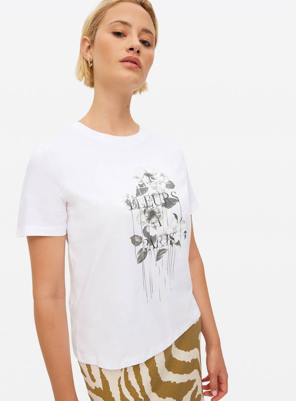 White Fleurs Graphic T-Shirt 10