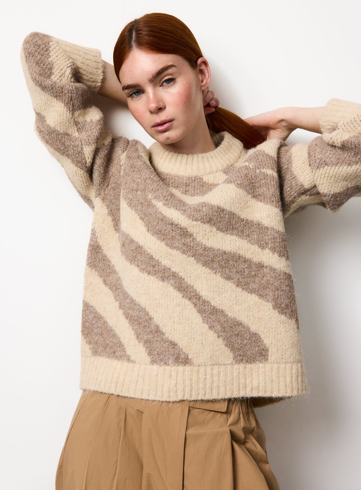 Zebra Knit Boxy Jumper XL - Image 1 thumbnail