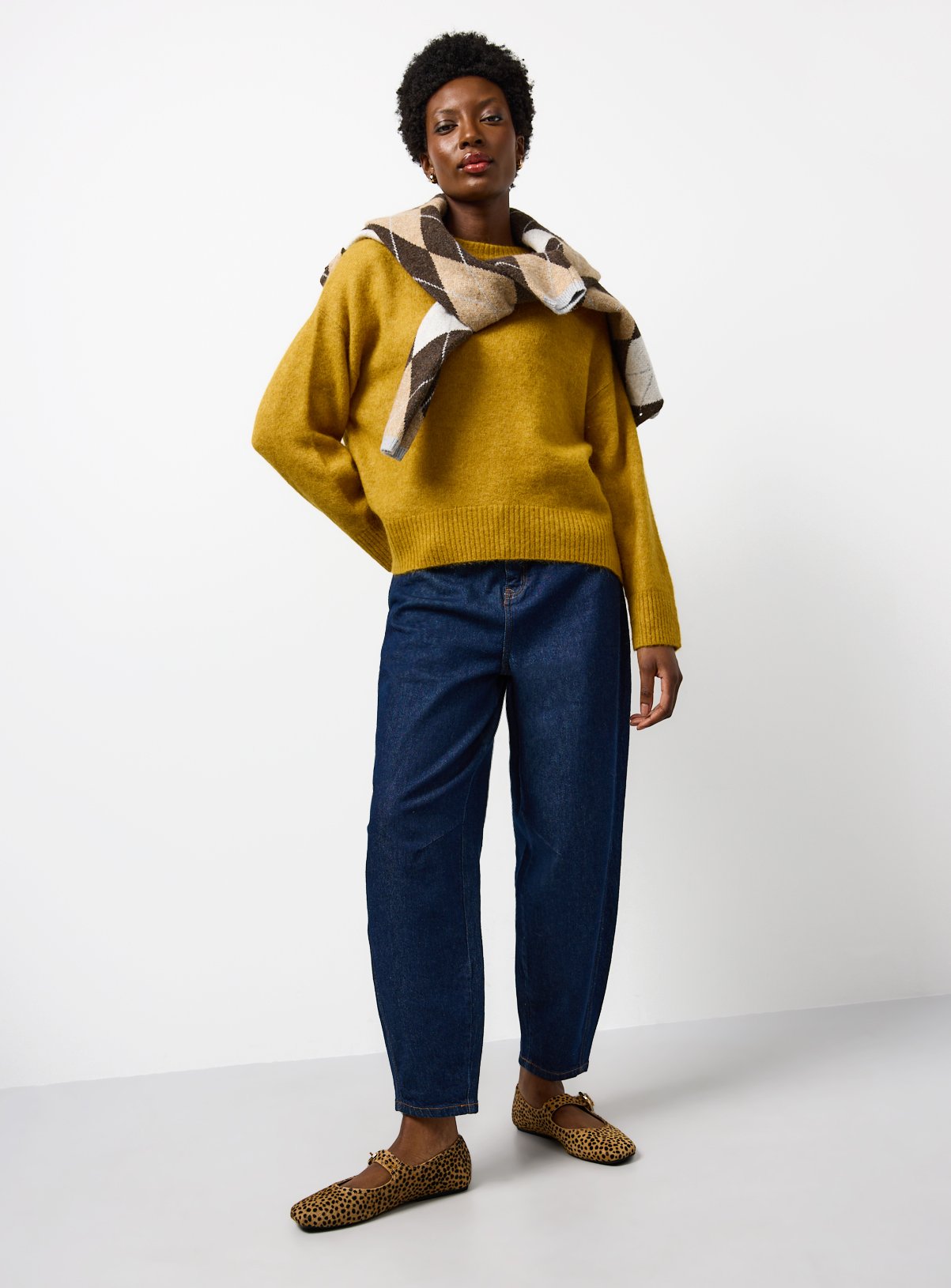 Tan Alpaca Relaxed Crew Neck Jumper M - Image 2 thumbnail