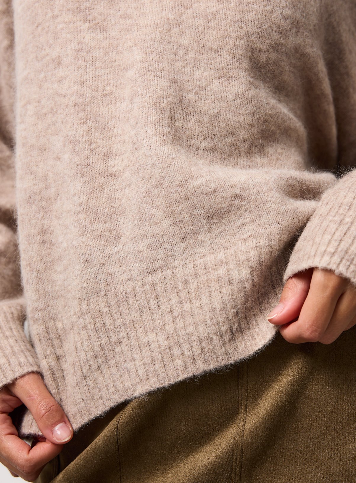 Oatmeal Alpaca Relaxed Crew Neck Jumper XL - Image 2 thumbnail