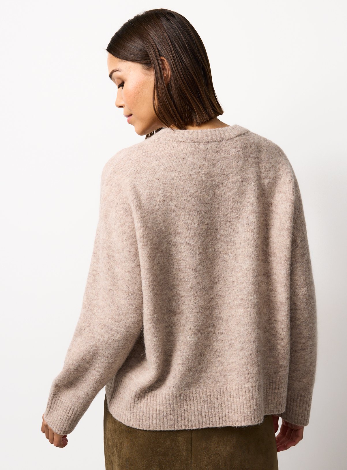 Oatmeal Alpaca Relaxed Crew Neck Jumper XL - Image 4 thumbnail