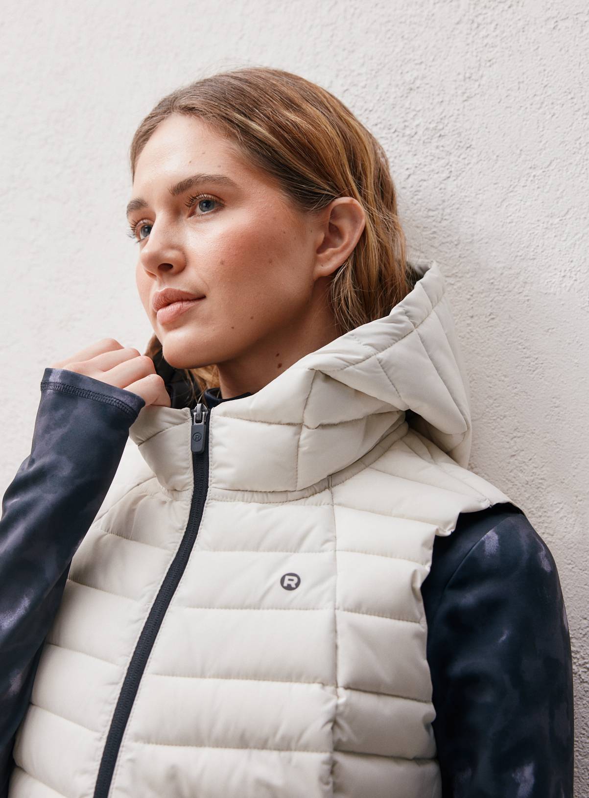 REAKTIV Cream Hooded Gilet L - Image 5