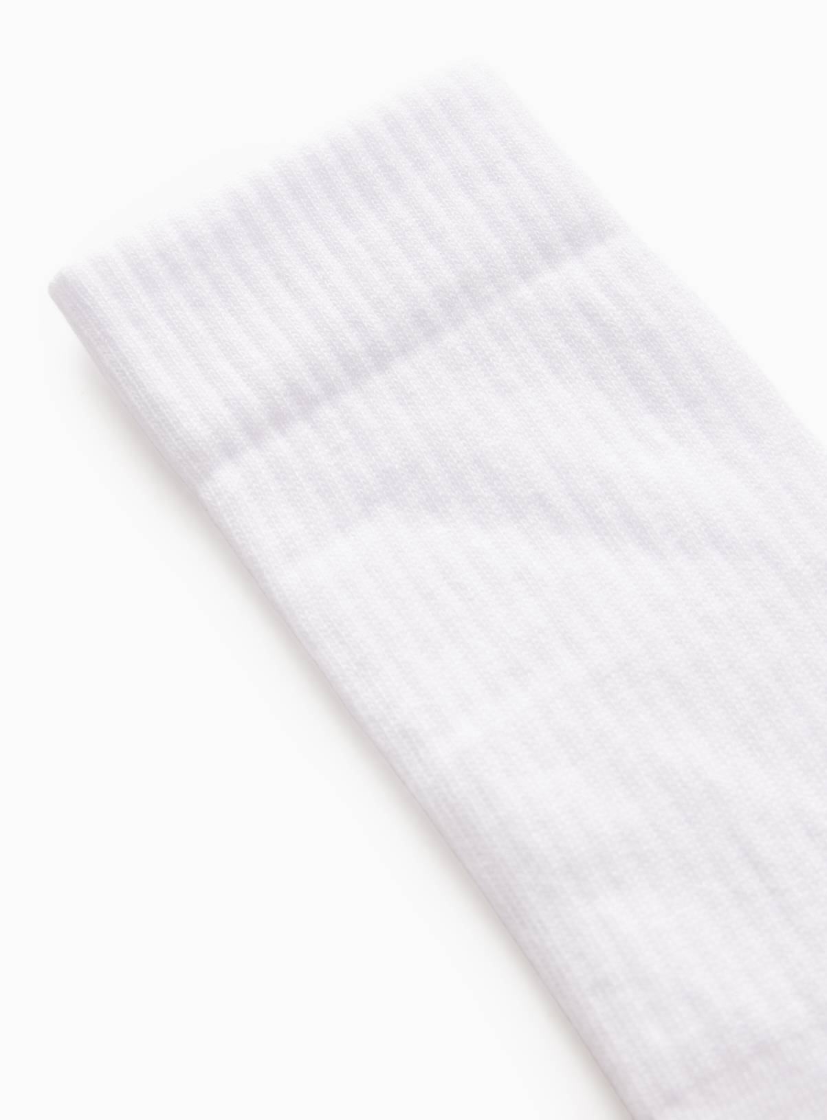White Sports Ribbed Ankle Socks 6-8.5 - Image 2