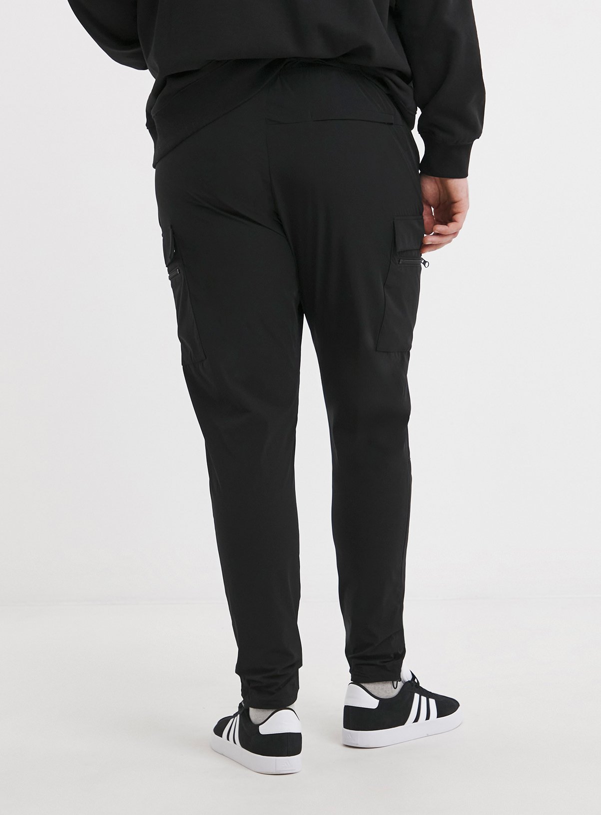 JACAMO Tech Tapered Fit Pocket Cargo Black 50/52 - Image 2 thumbnail