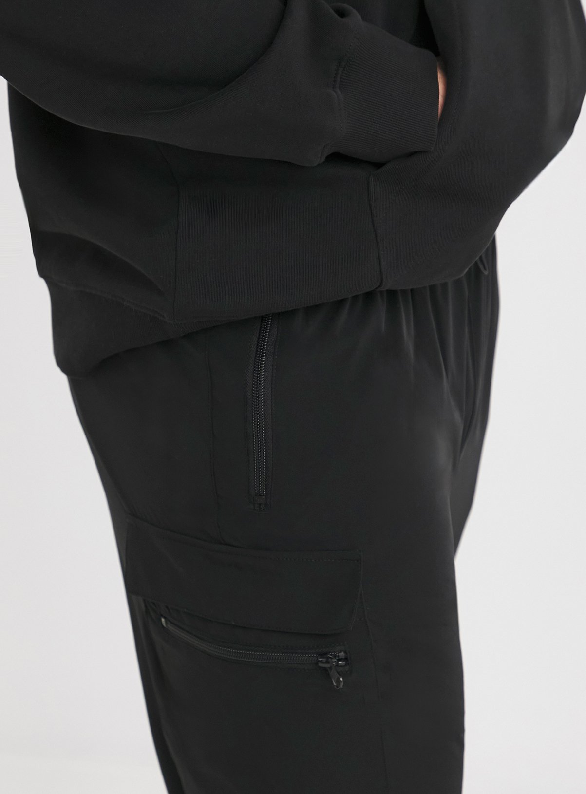 JACAMO Tech Tapered Fit Pocket Cargo Black 50/52 - Image 4 thumbnail