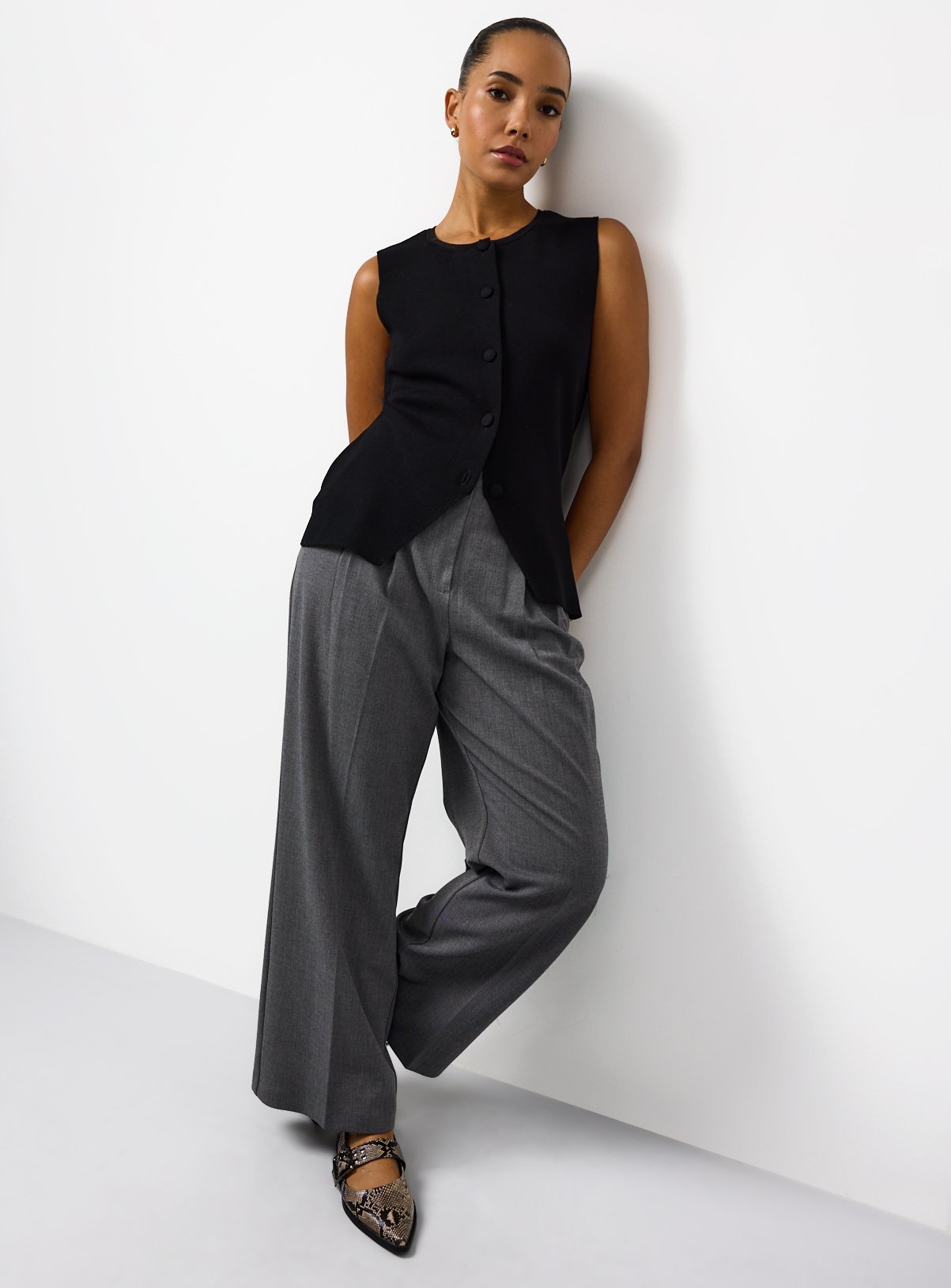 Black Compact Knit Sleeveless Vest 6 - Image 2 thumbnail