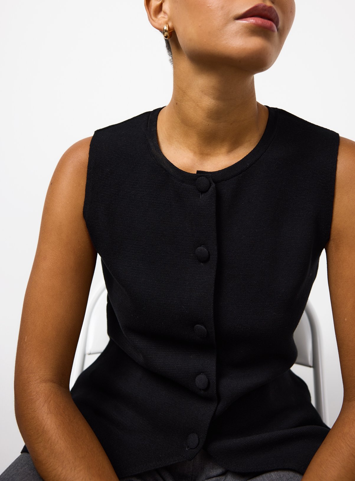 Black Compact Knit Sleeveless Vest 6 - Image 3 thumbnail