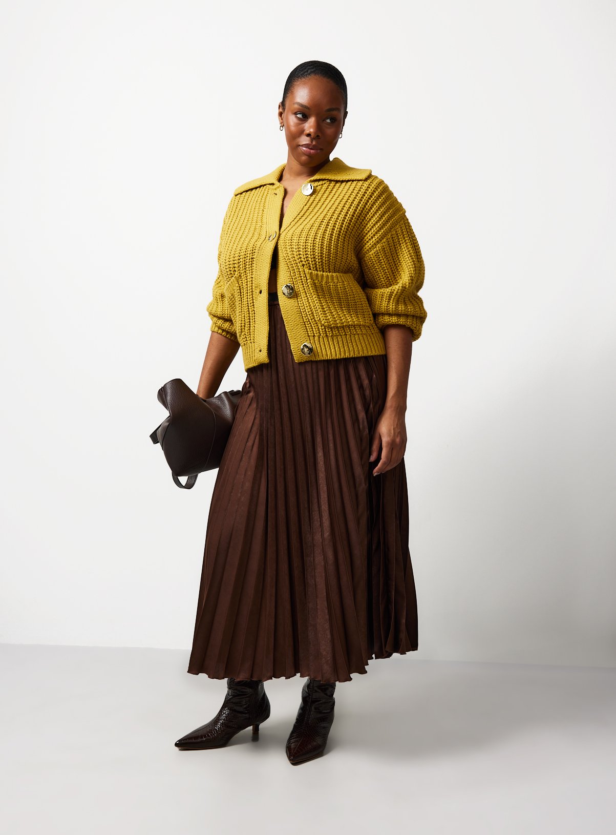 Green Chunky Gold Button Cardigan M - Image 2 thumbnail