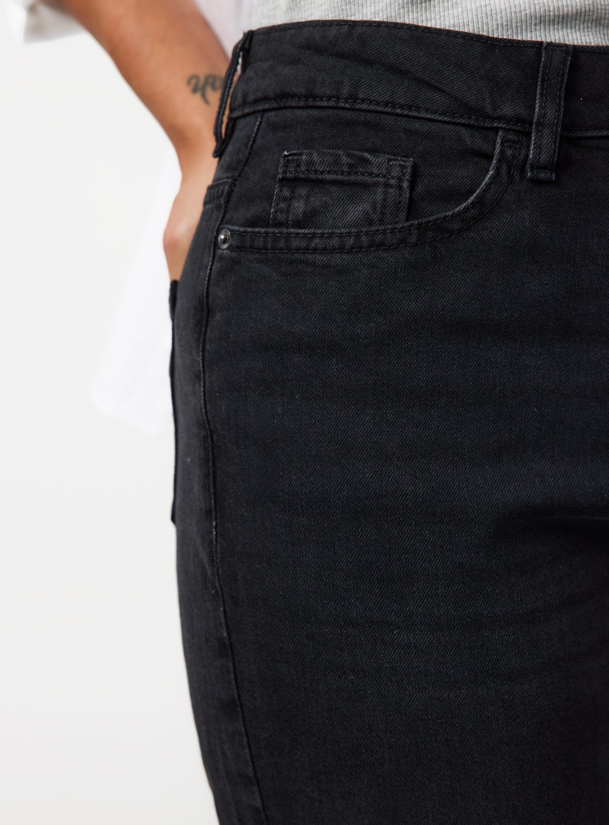 Black Washed Denim High Rise Mom Jeans 8L - Image 3 thumbnail