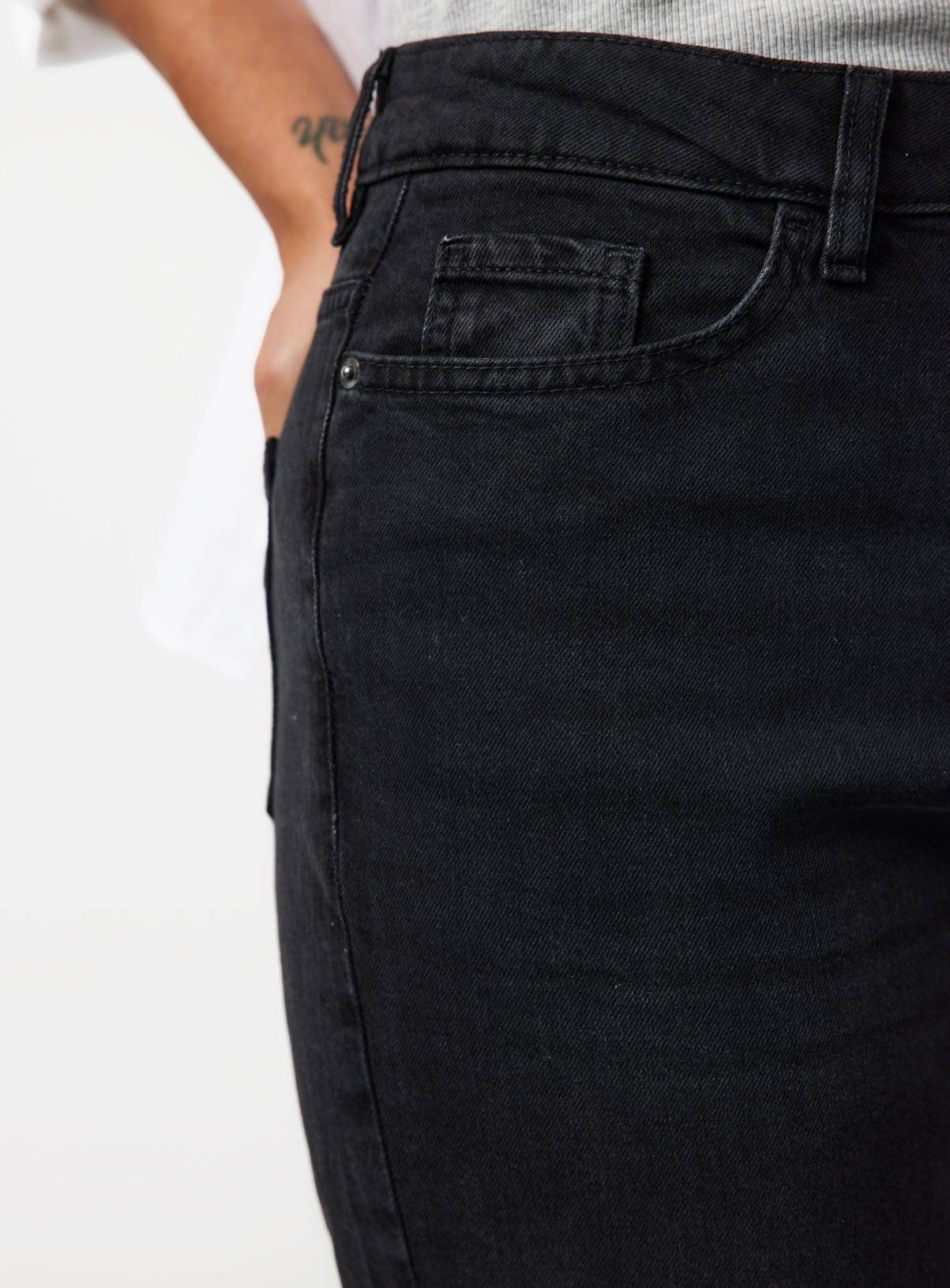 Black Washed Denim High Rise Mom Jeans 8L - Image 3