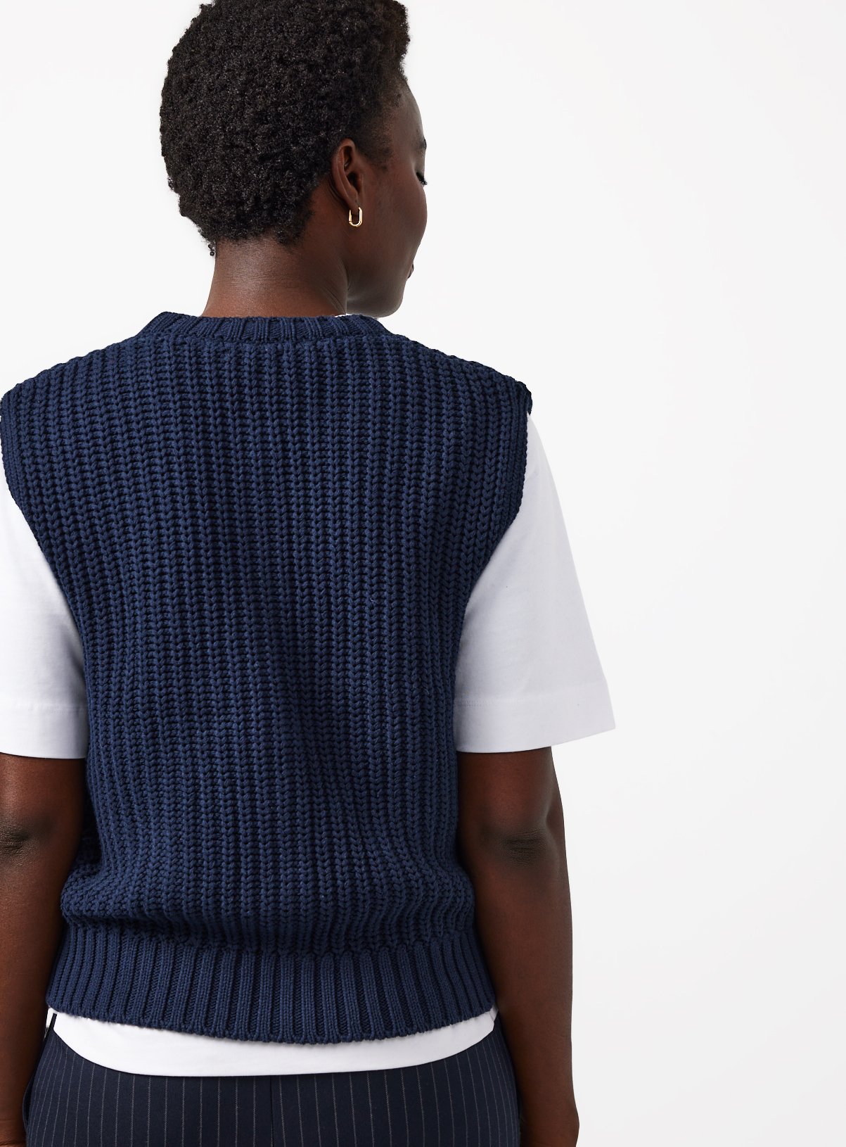 Navy Chunky Knitted Gold Button Vest 8 - Image 4 thumbnail