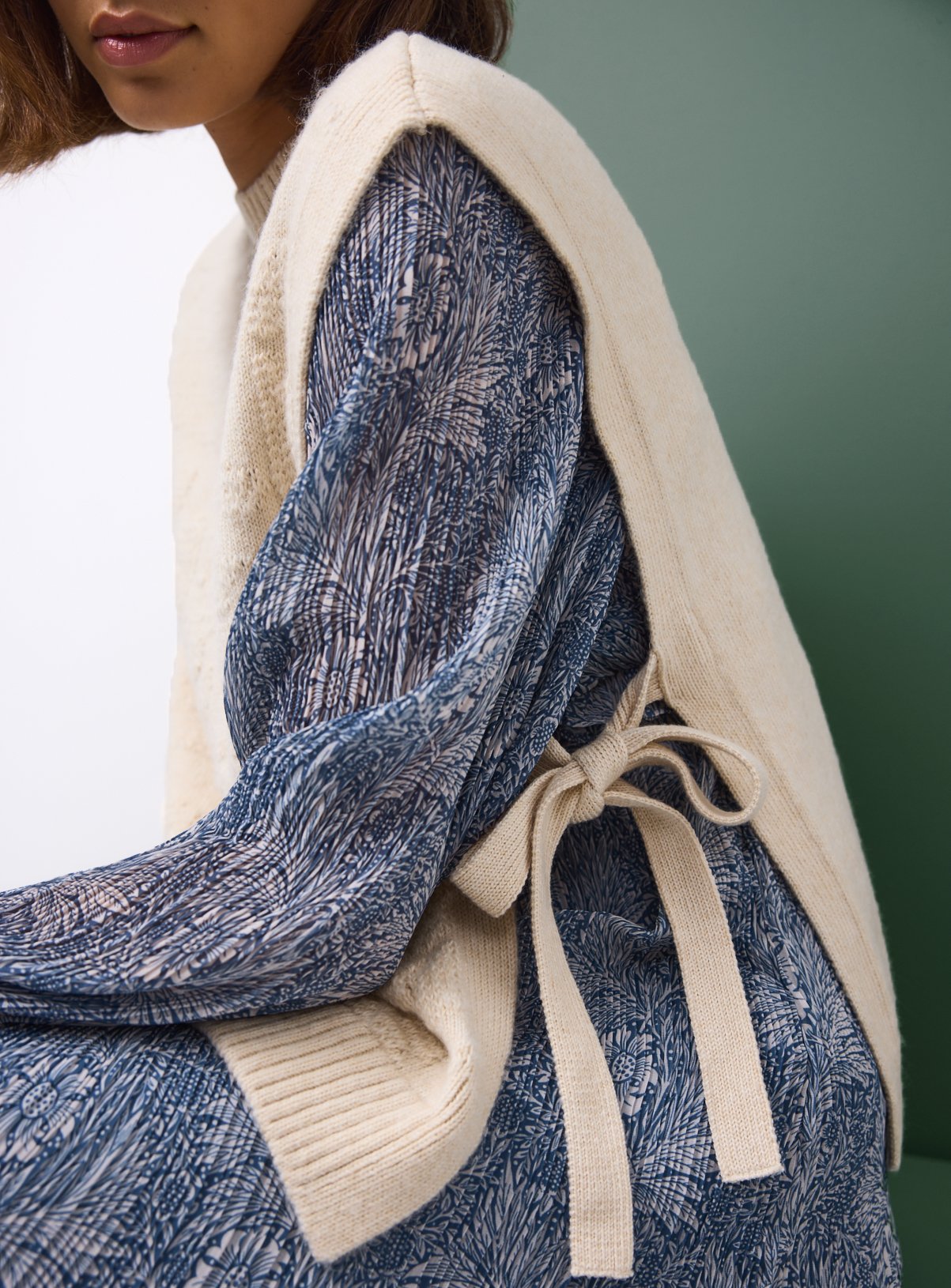 Tu x Morris & Co. Cream Marigold Knitted Side-Tie Vest S - Image 2 thumbnail