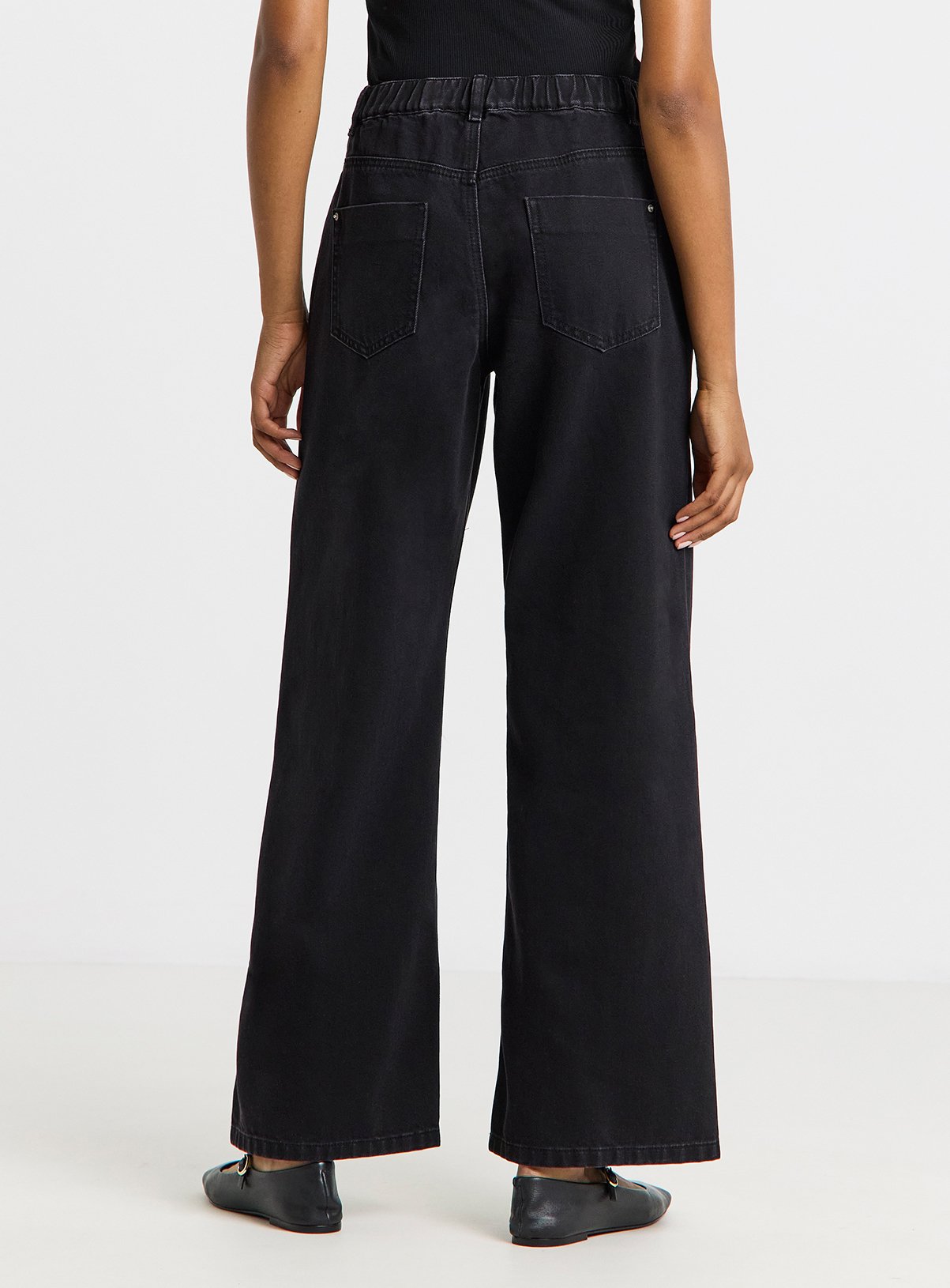 SIMPLY BE Pleat Detail Wide Leg Jeans Black 30R - Image 2 thumbnail