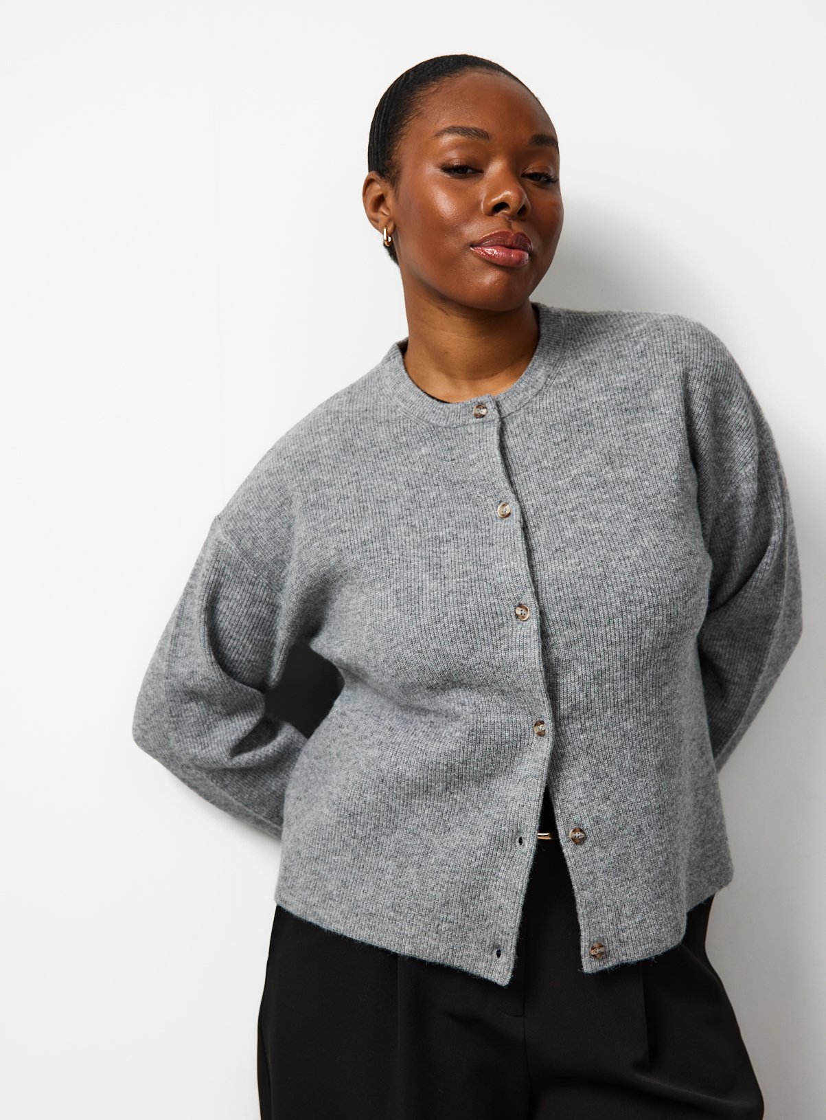 Grey Cosy Yarn Button Up Boxy Cardigan 18 - Image 1 thumbnail