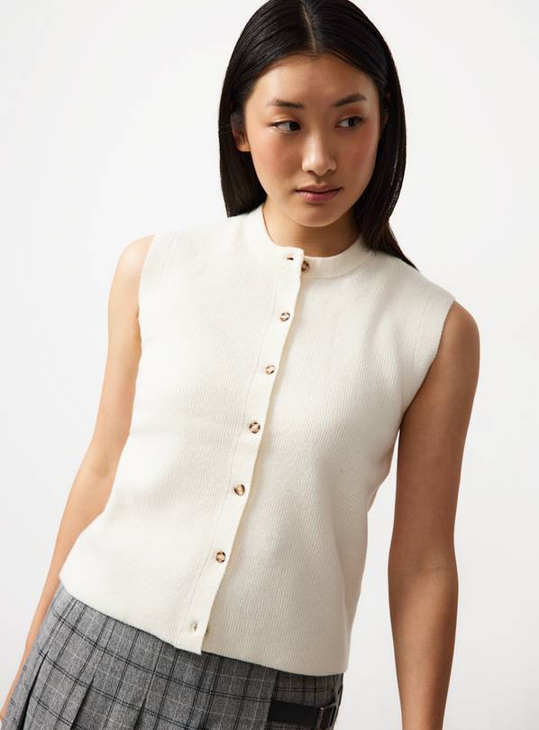 Cream Cosy Yarn Crew Neck Waistcoat 10