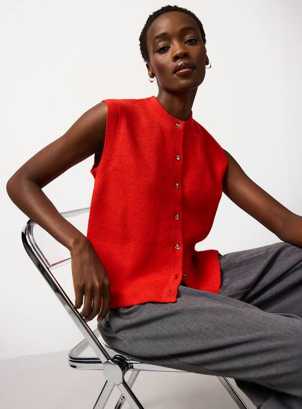 Red Cosy Yarn Crew Neck Waistcoat 20