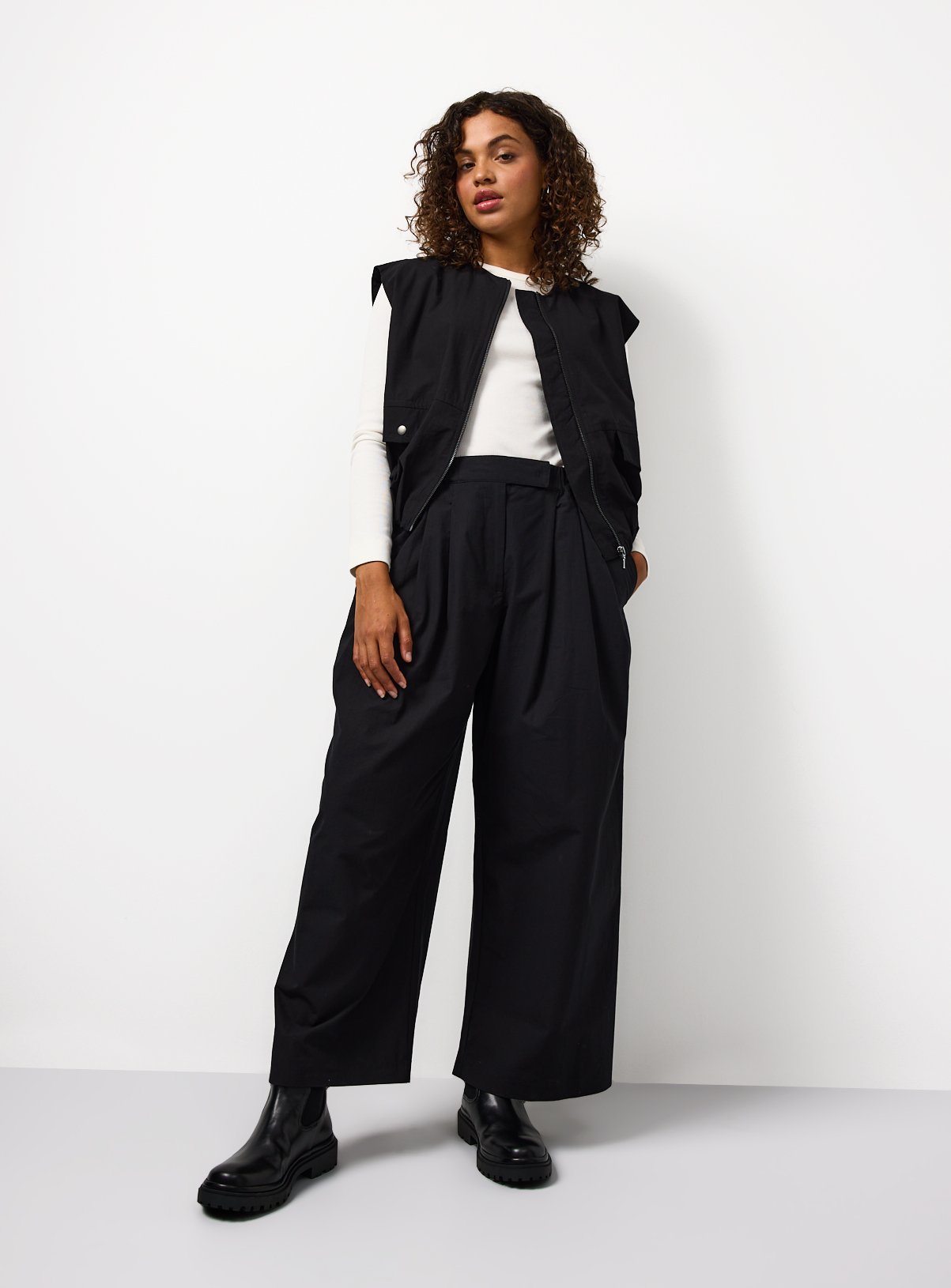 Black Pleated Wide Leg Poplin Trousers 16 - Image 2 thumbnail