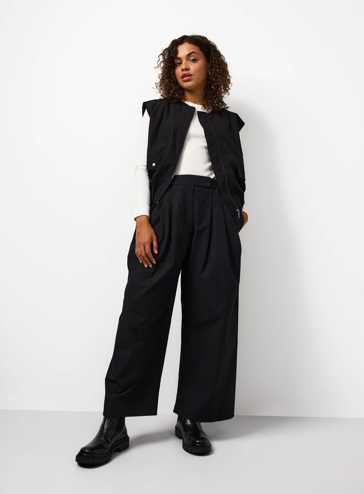 Black Pleated Wide Leg Poplin Trousers 18 - Image 2