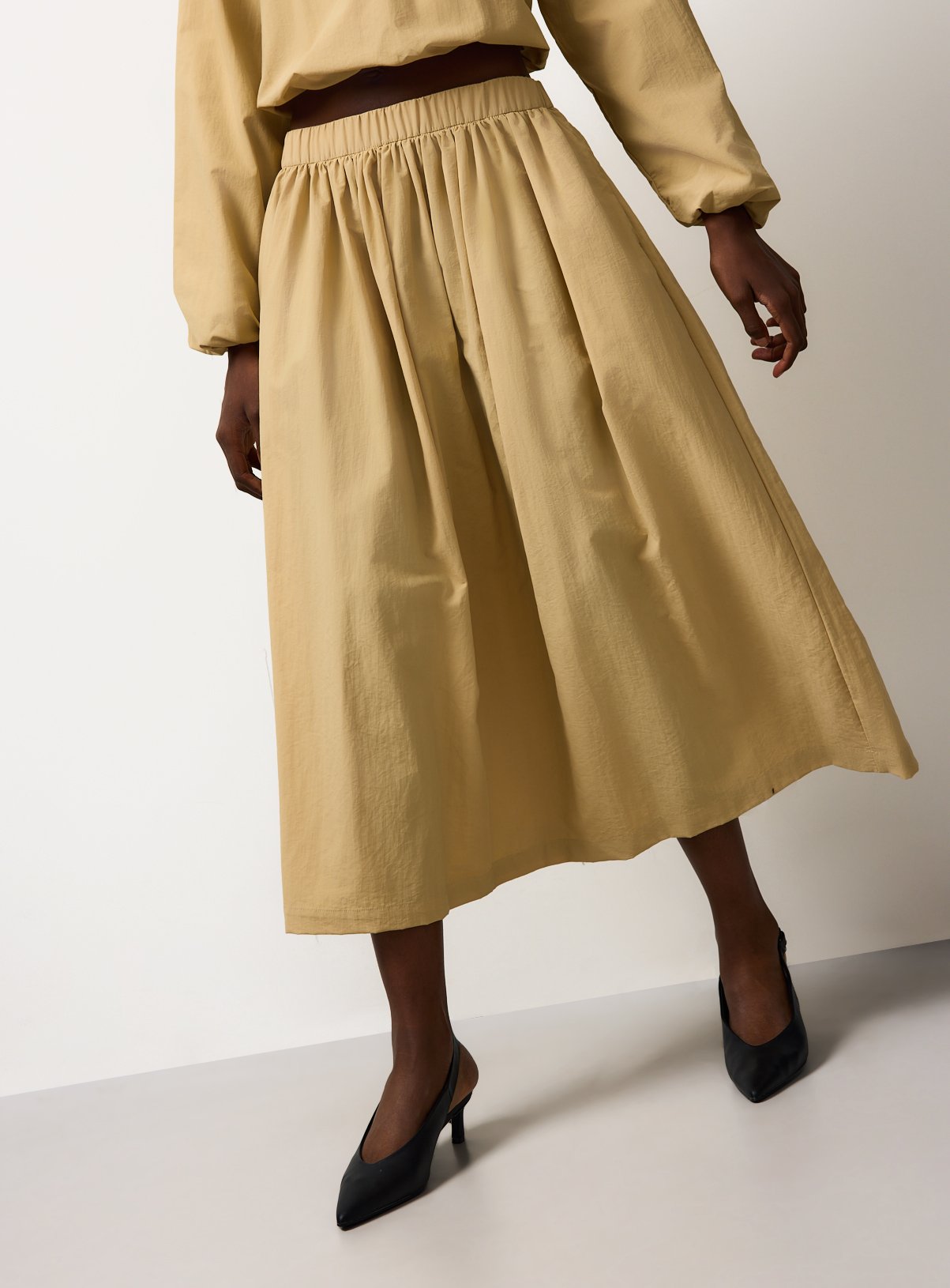 Neutral Full Co-ord Skirt 18 - Image 2 thumbnail
