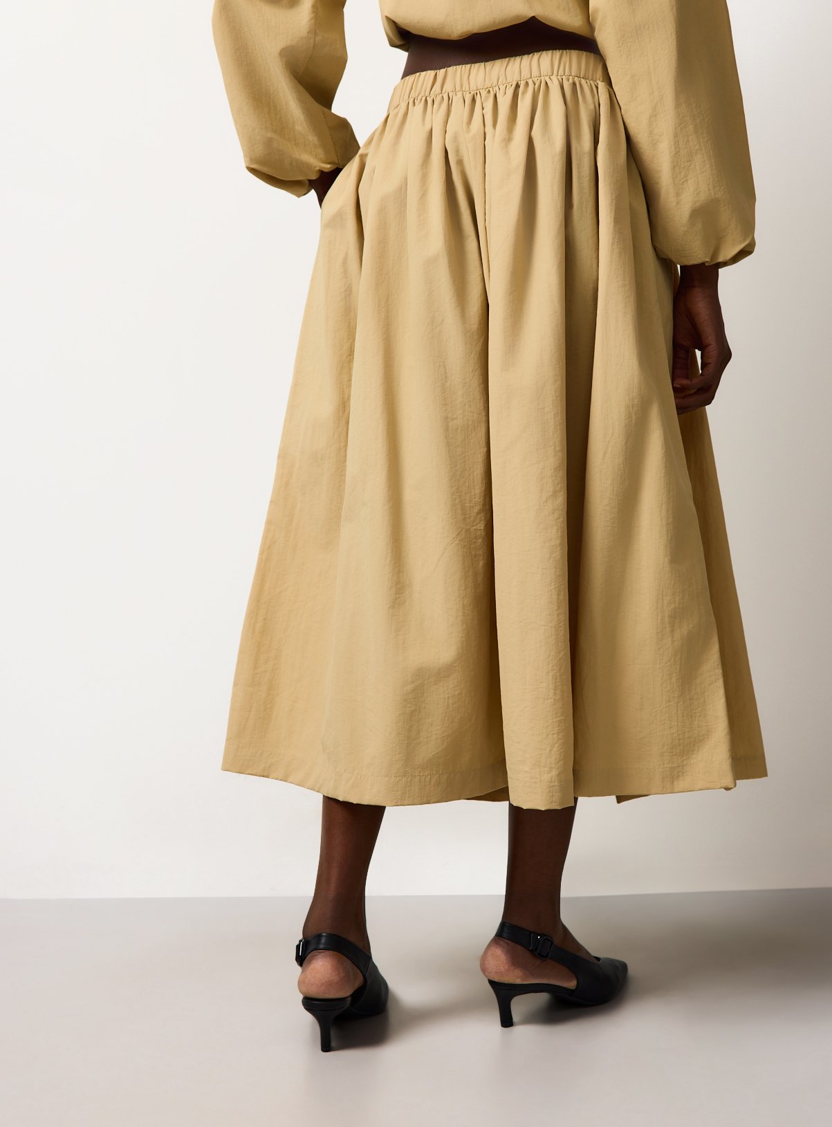 Neutral Full Co-ord Skirt 18 - Image 4 thumbnail