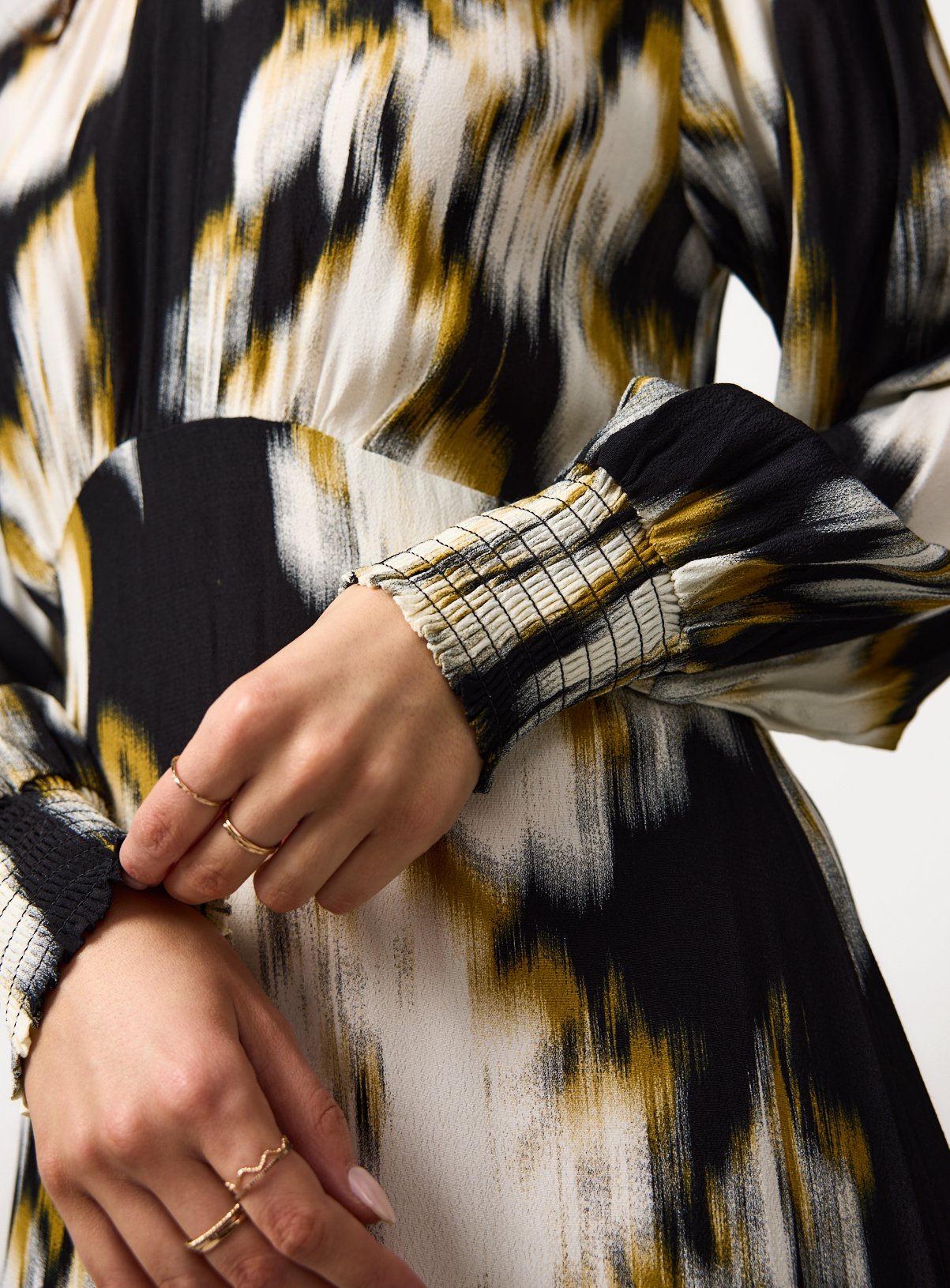 The Mono Blurred Print Waisted Midaxi Dress 8 - Image 3 thumbnail