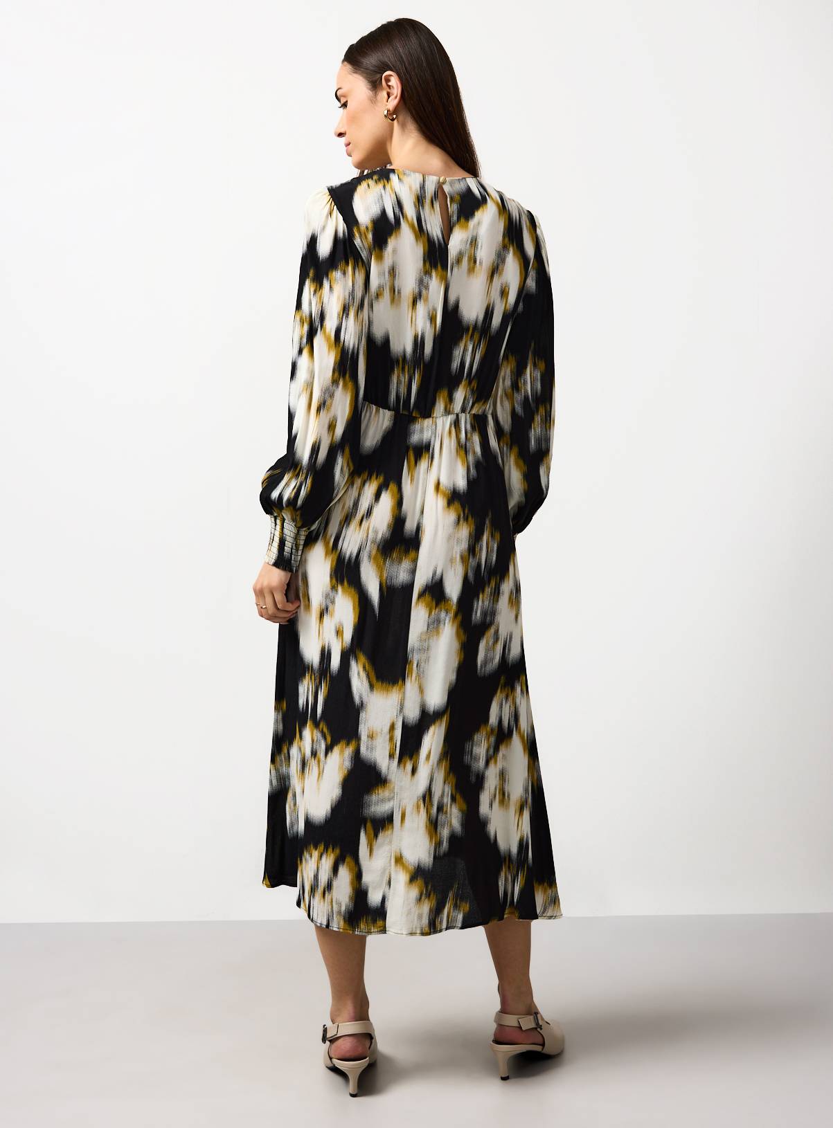 The Mono Blurred Print Waisted Midaxi Dress 8 - Image 4