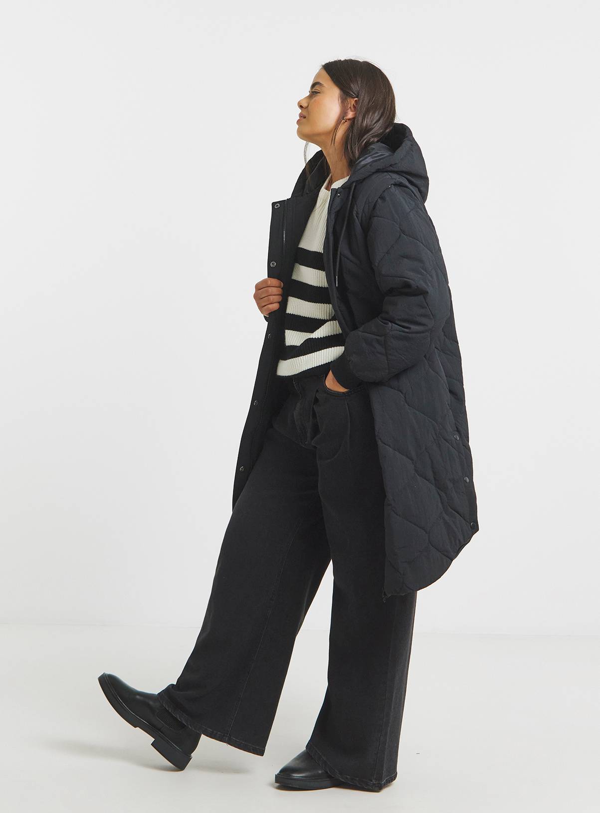 SIMPLY BE Onion Hybrid Quilted Coat 16 - Image 1