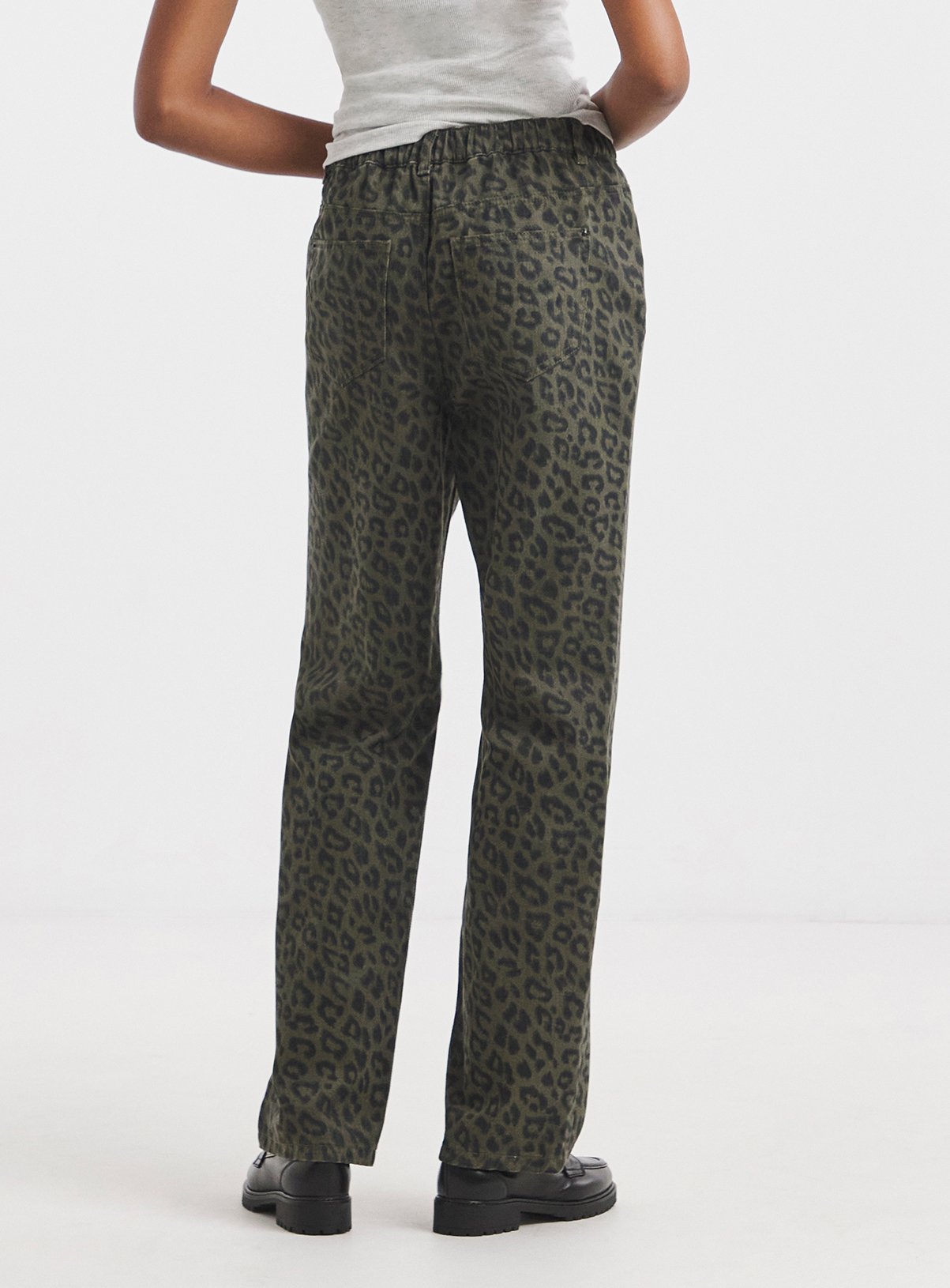 SIMPLY BE Leopard Straight Leg Jean 28 - Image 2 thumbnail