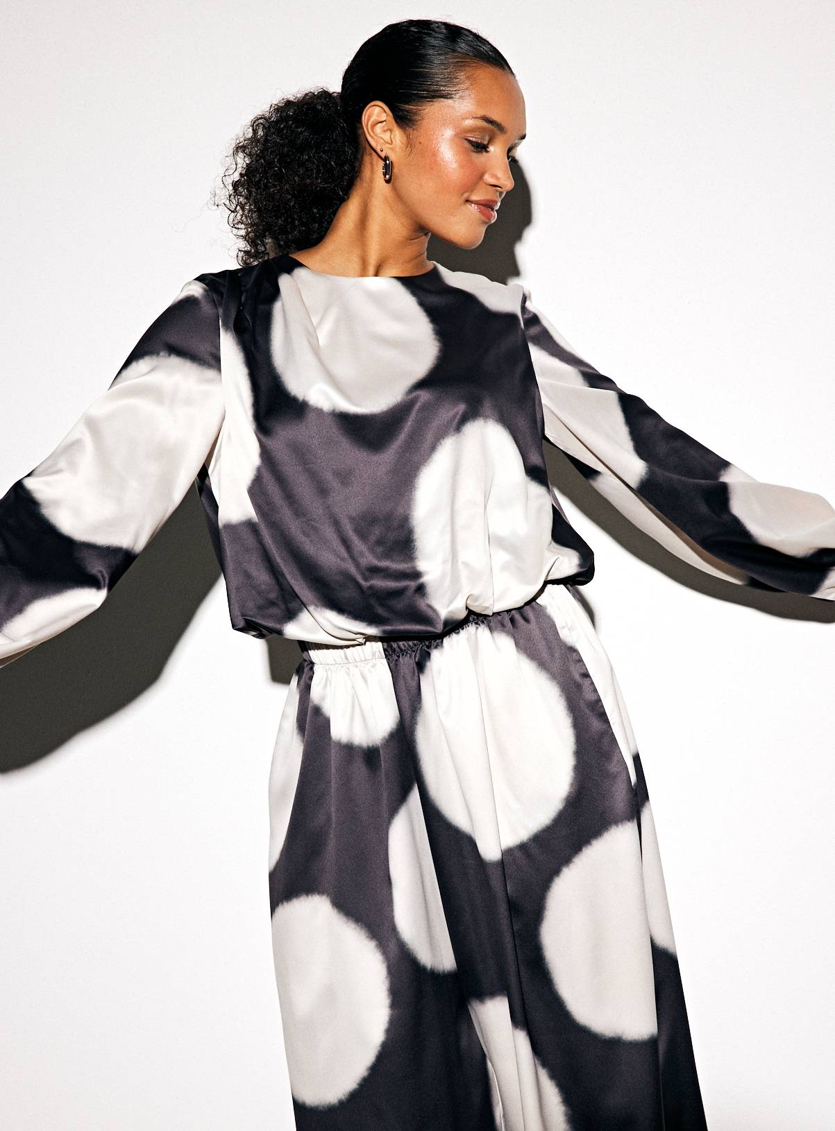 Monochrome Spot Printed Bubble Hem Blouse 12 - Image 1