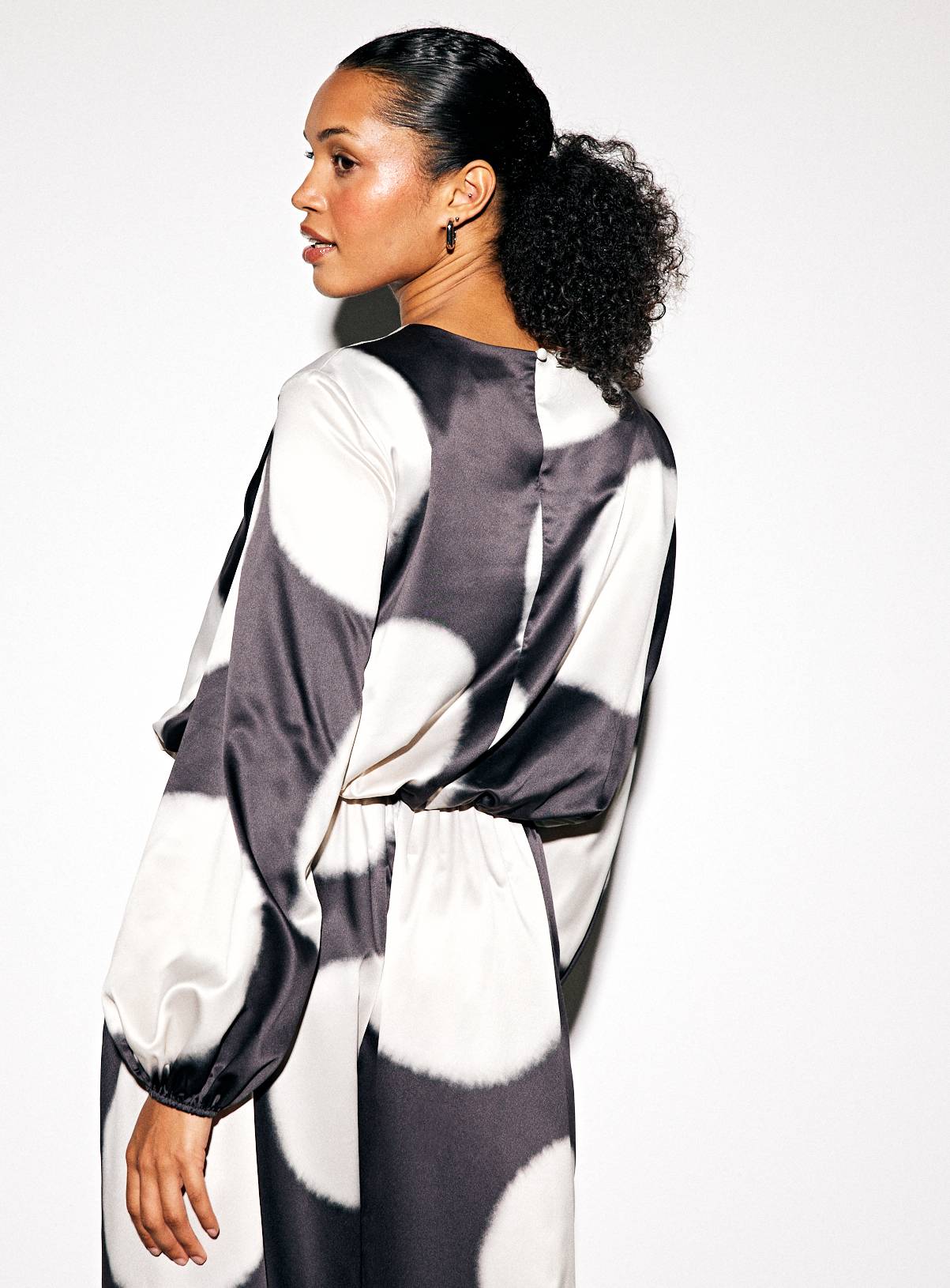 Monochrome Spot Printed Bubble Hem Blouse 12 - Image 4