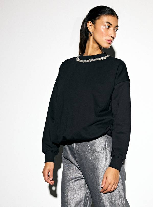 Black Embellished Necklace Sweatshirt L