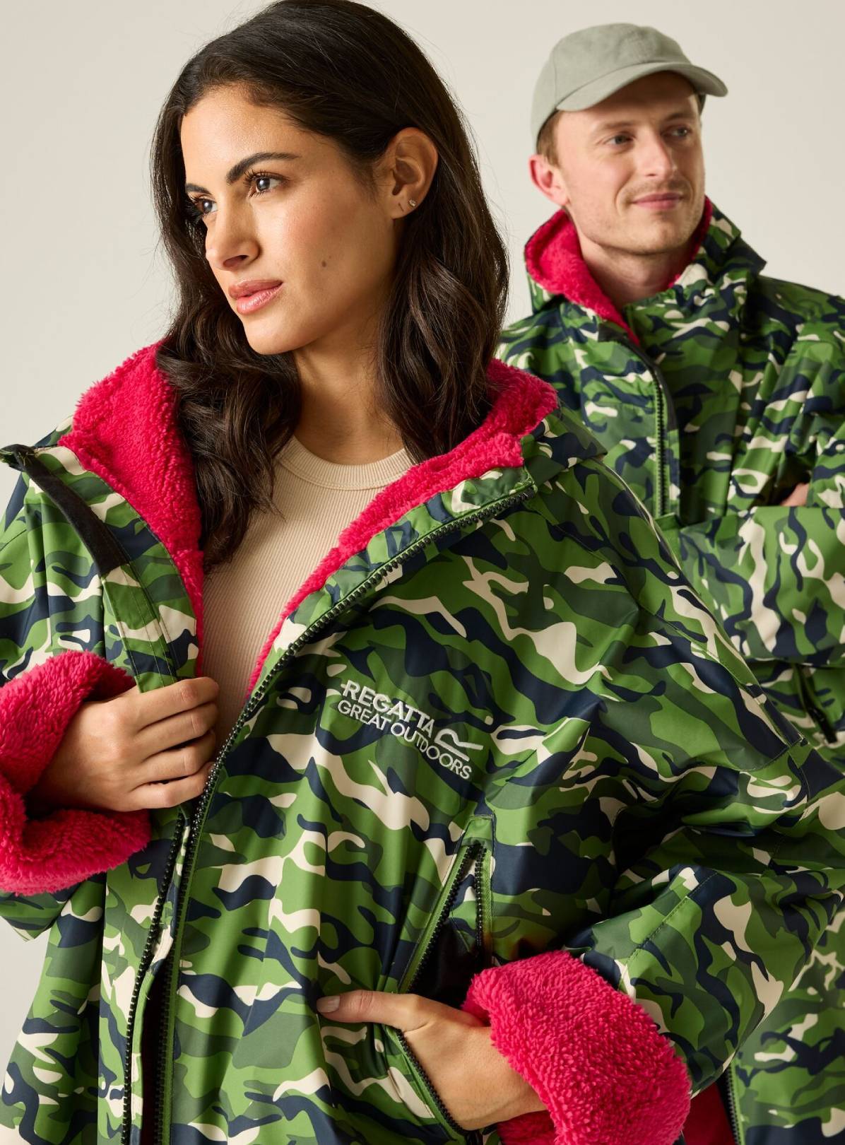 REGATTA Adult Unisex Waterproof Robe Camo XS-S - Image 2