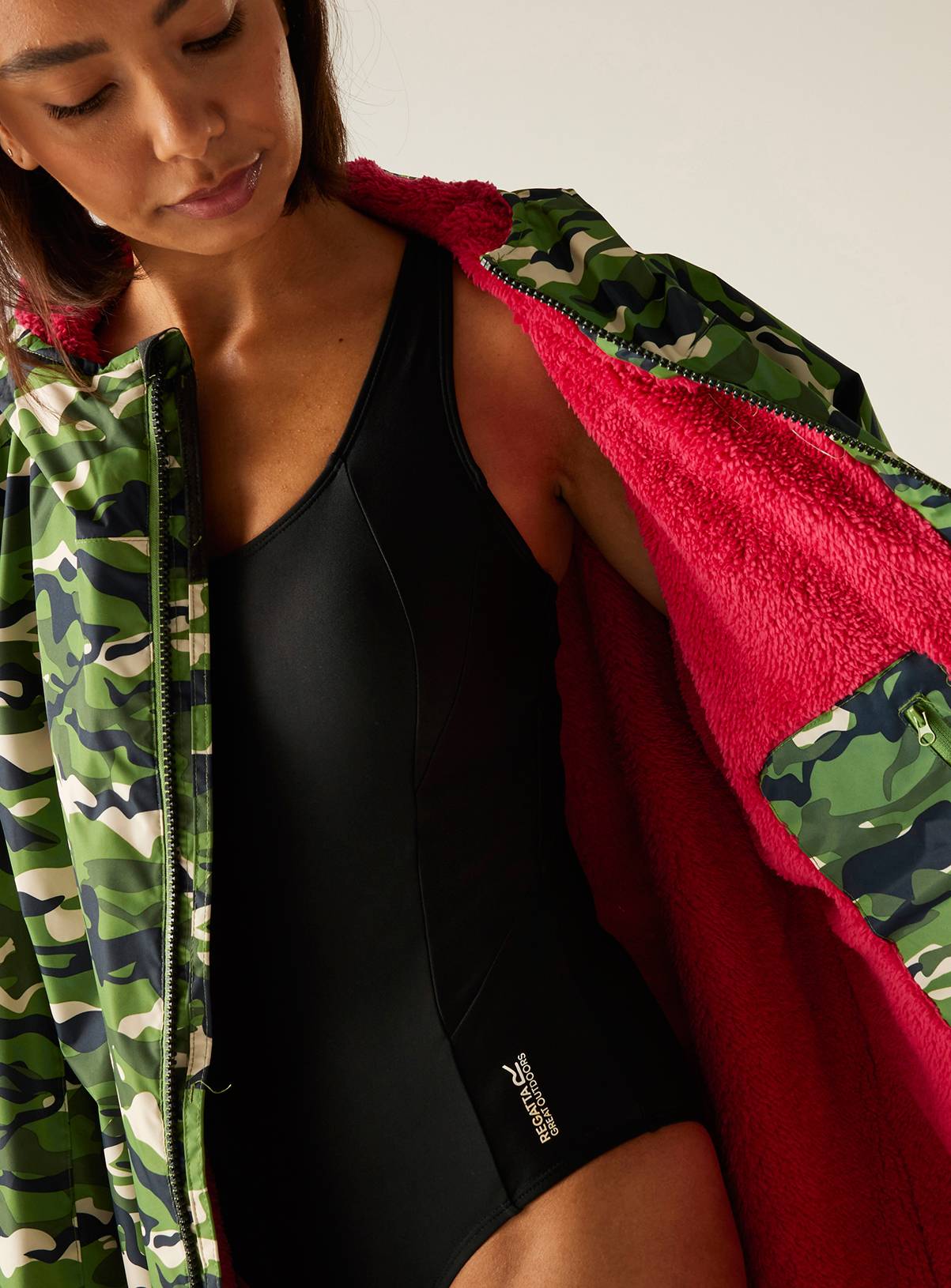 REGATTA Adult Unisex Waterproof Robe Camo XS-S - Image 6