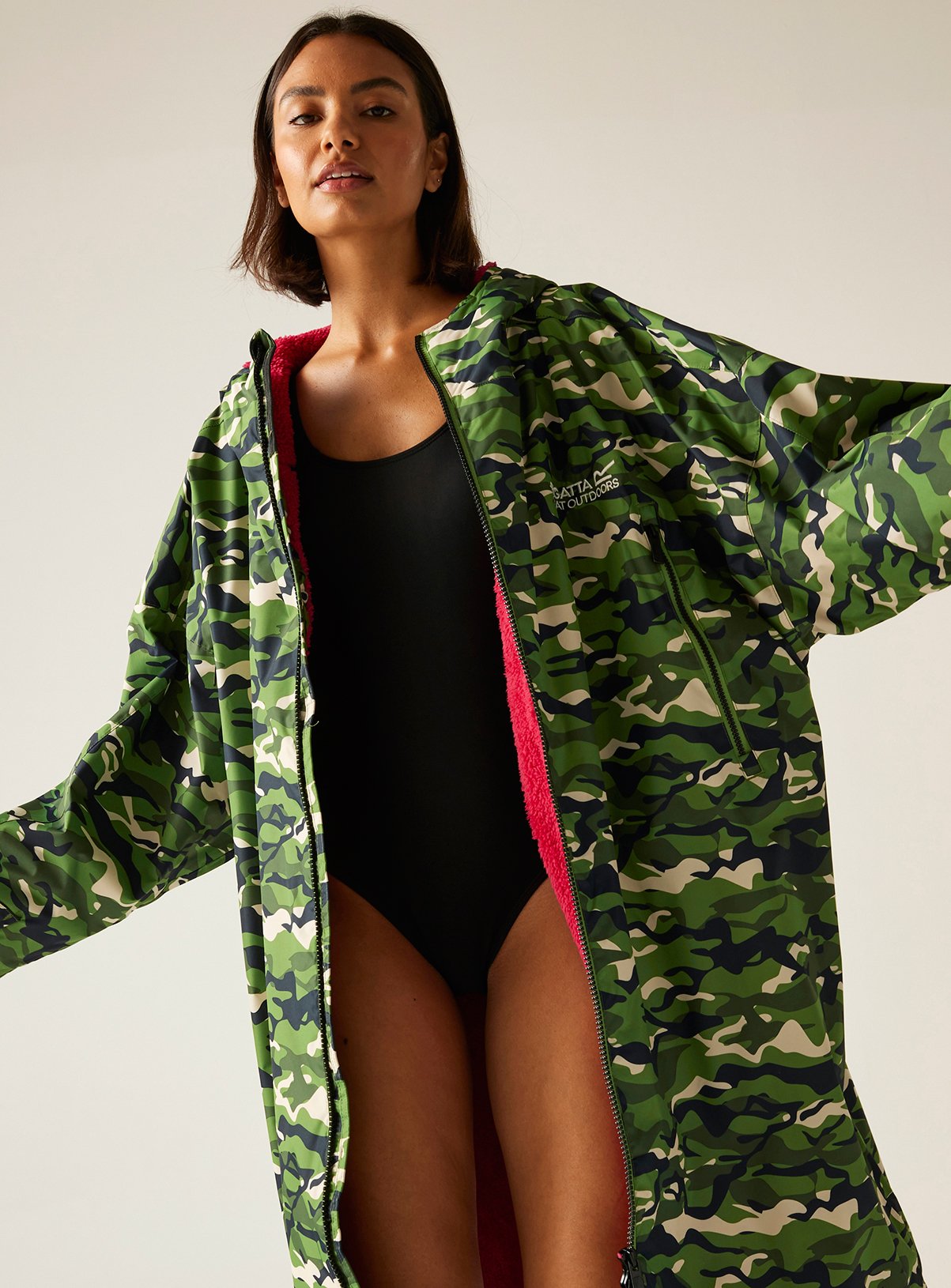 REGATTA Adult Unisex Waterproof Robe Camo XS-S - Image 7 thumbnail