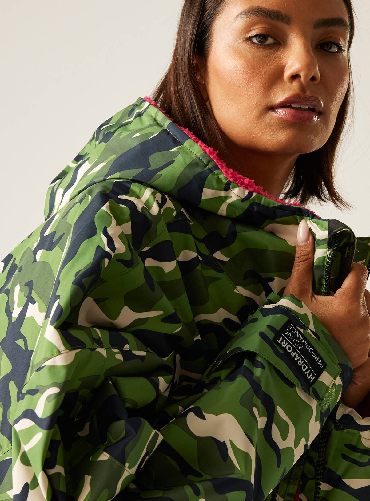 REGATTA Adult Unisex Waterproof Robe Camo XS-S - Image 8
