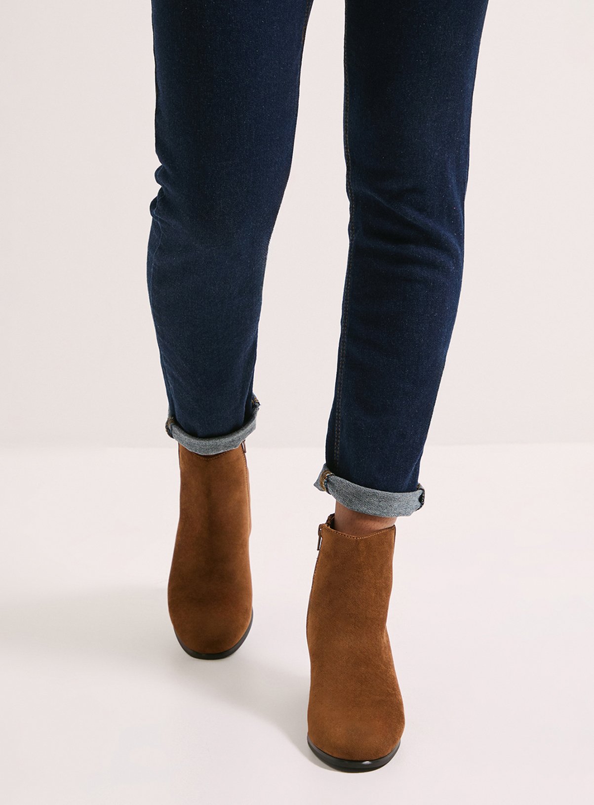 DOROTHY PERKINS Tan Morgan Round Toe Medium Block Heel Ankle Boots 3 - Image 3 thumbnail