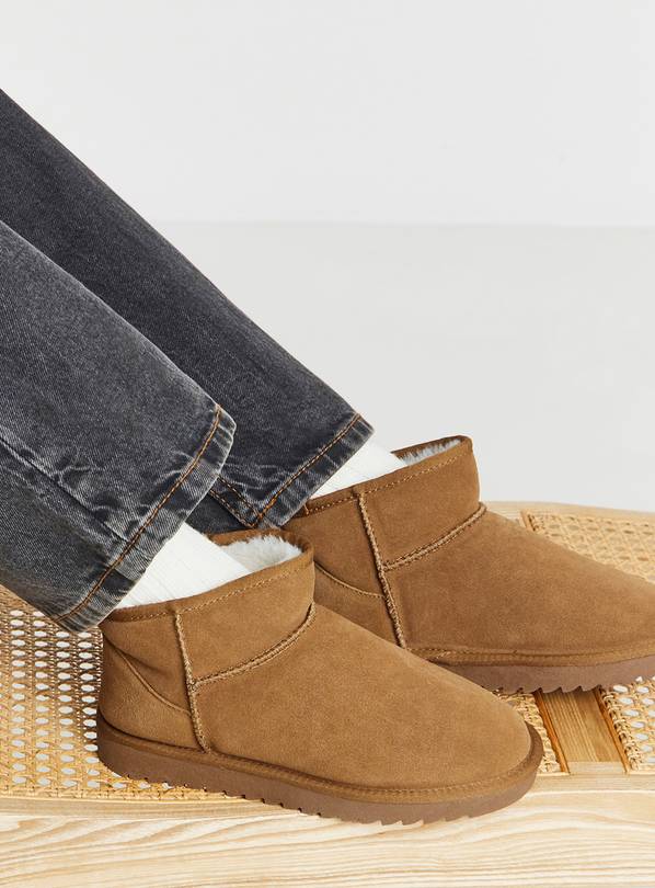 SIMPLY BE Low Cut Warm Lined Boot - Wide Fit 5
