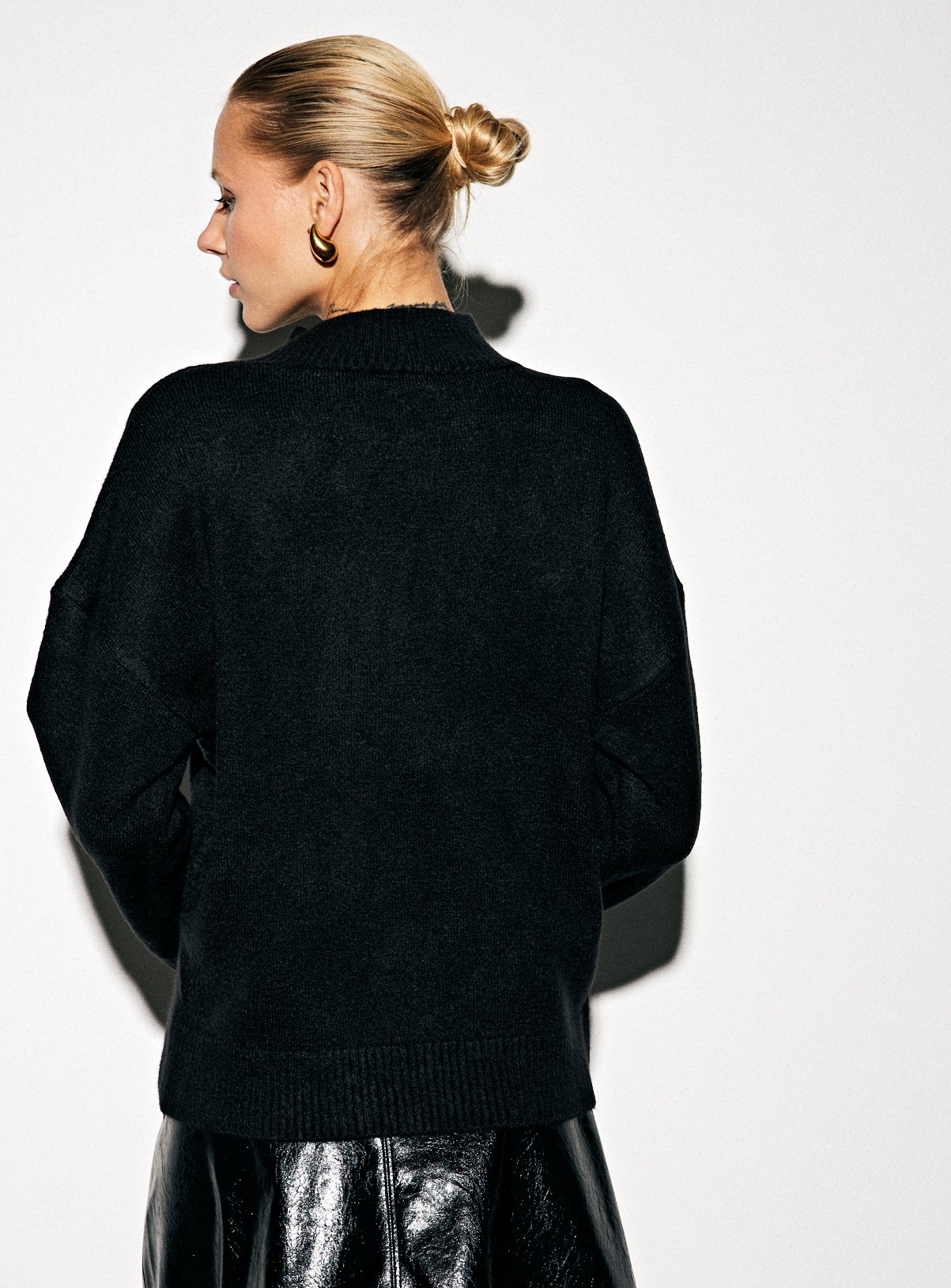 Black Scattered sequin Bow Jumper 8 - Image 4 thumbnail