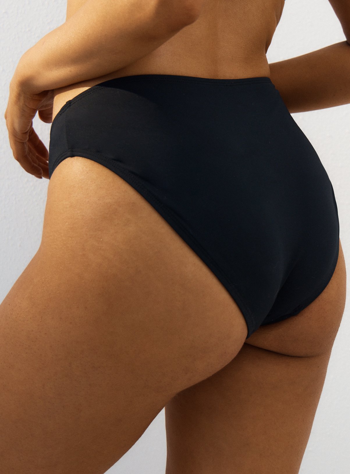 Black High Leg Bikini Bottoms 10 - Image 5 thumbnail