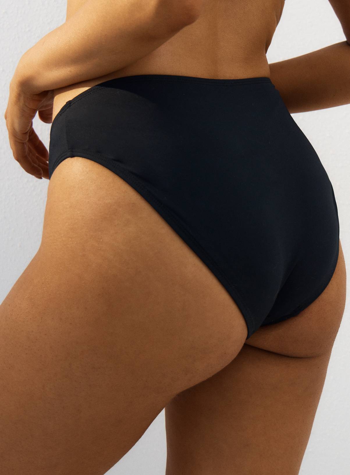 Black High Leg Bikini Bottoms 10 - Image 5
