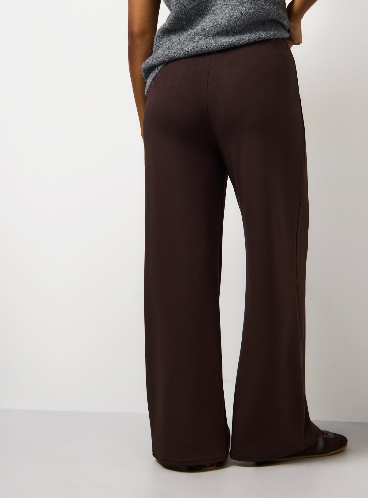 Brown Wide Leg Trousers 18 - Image 4 thumbnail