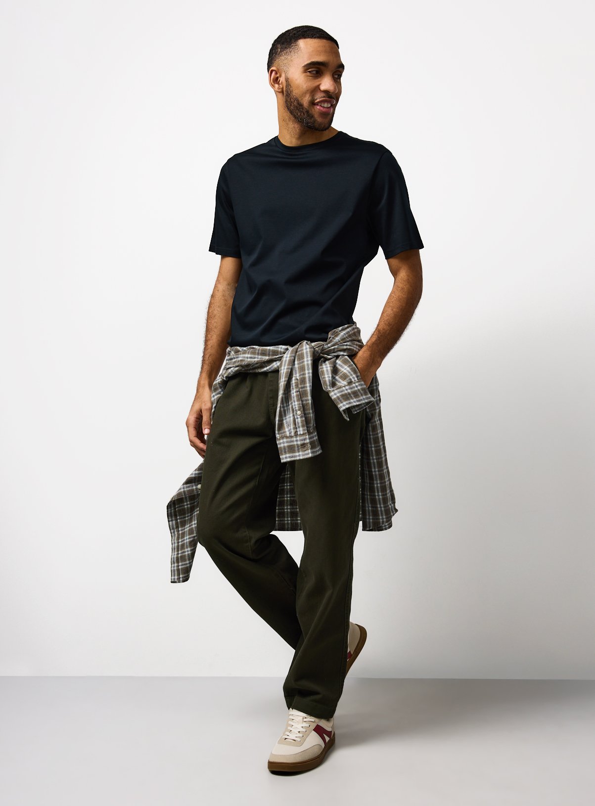 Black Supima Cotton T-Shirt M - Image 2 thumbnail
