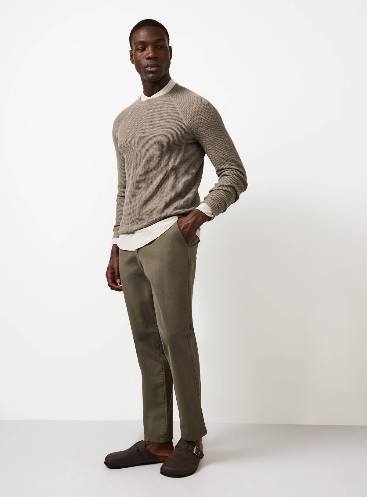 The Ultimate Chino Trousers 40S - Image 2