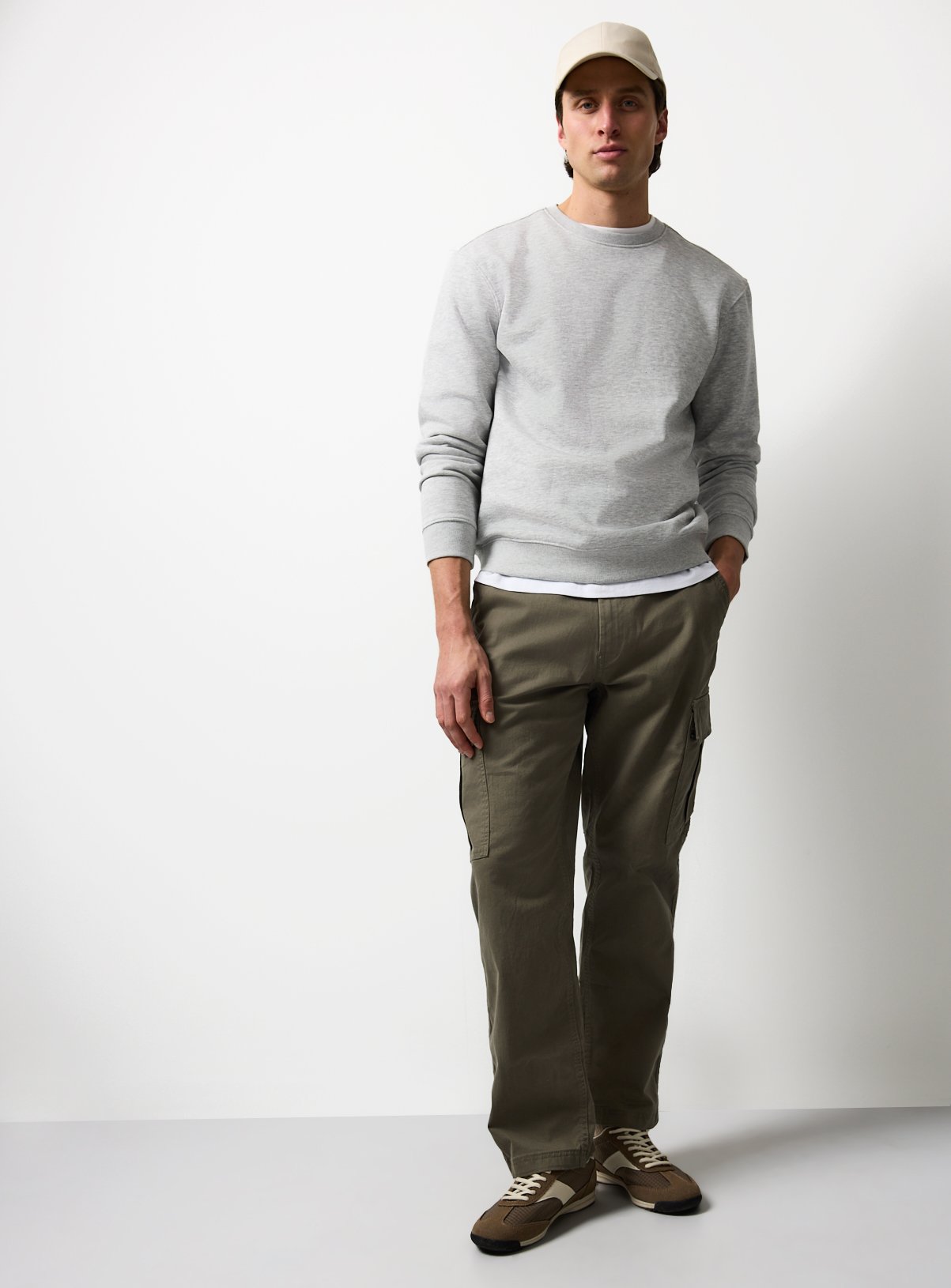Khaki Cargo Trousers 44R - Image 2 thumbnail