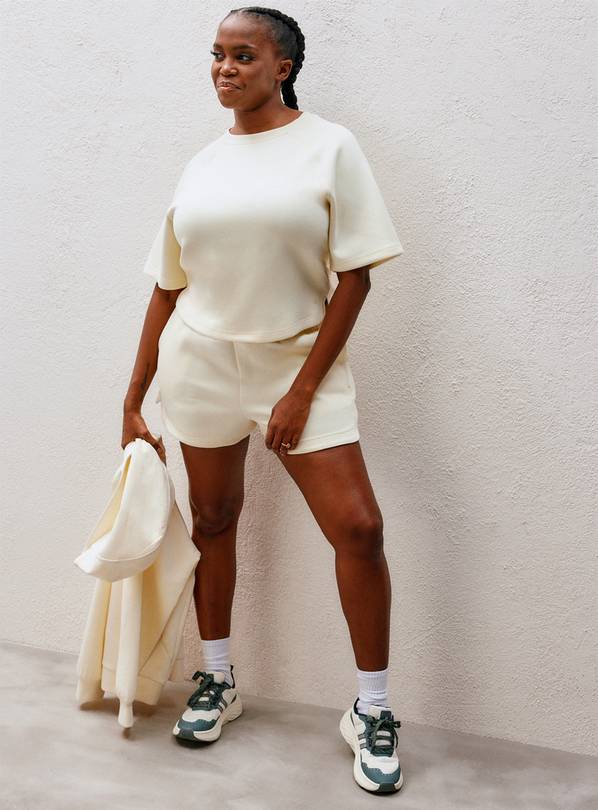 REAKTIV Yellow Luxe Scuba Shorts XL