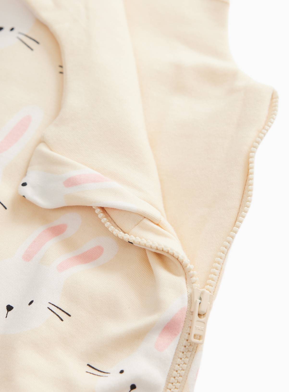 Yellow Bunny Print 2.5 Tog Sleeping Bag 12-18 months - Image 2