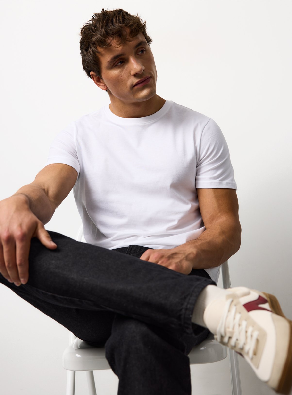 White Regular Crew Neck T-Shirts 5 Pack XXXL - Image 2 thumbnail