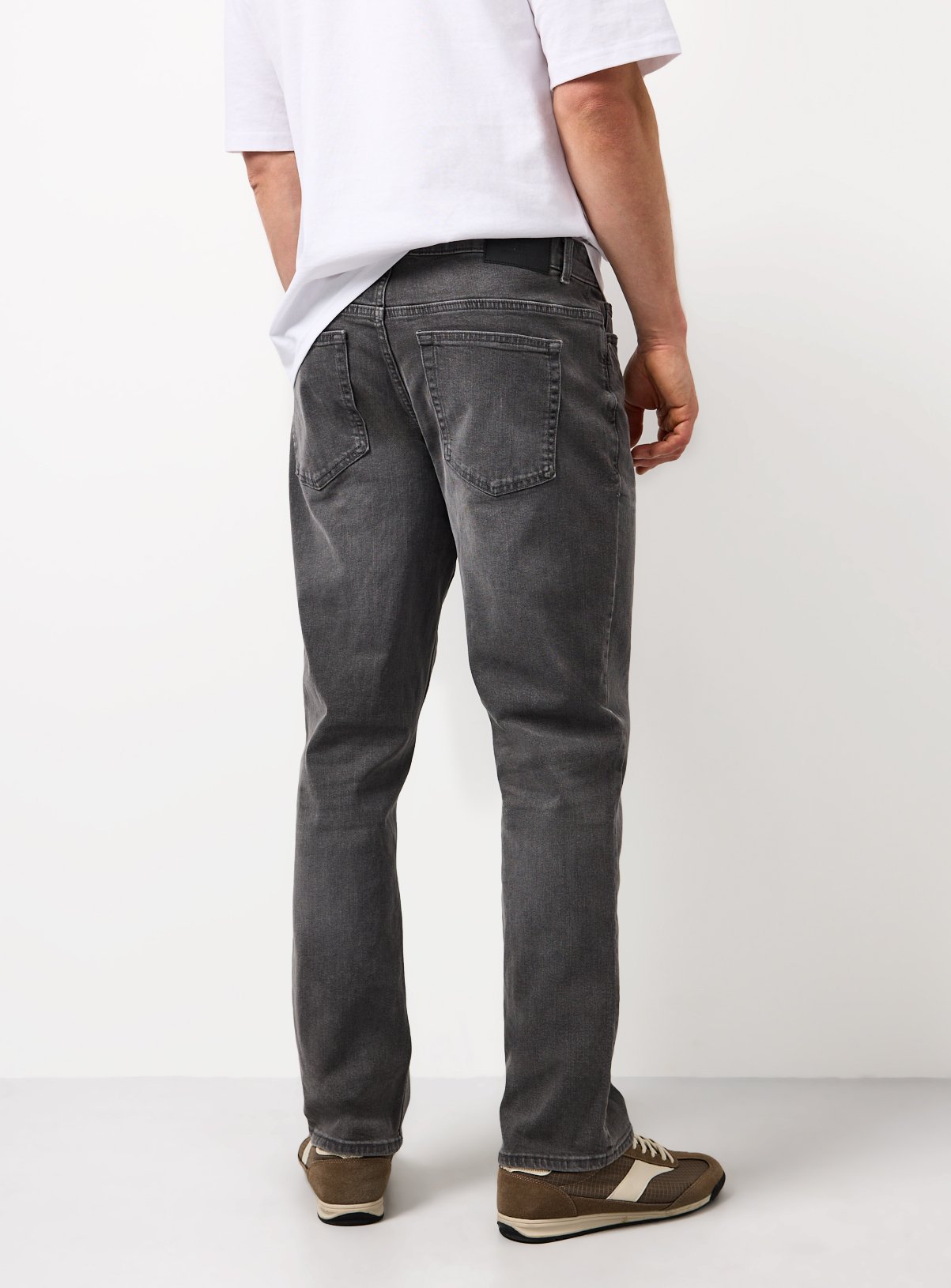 Grey Mid Straight Leg Jeans 36R - Image 5 thumbnail